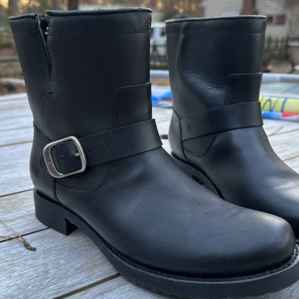 Frye boots with Sherpa lining. Wore them 1 time. In brand new condition. - Picture 4 of 9